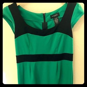 Alyn Paige cap-sleeve dress